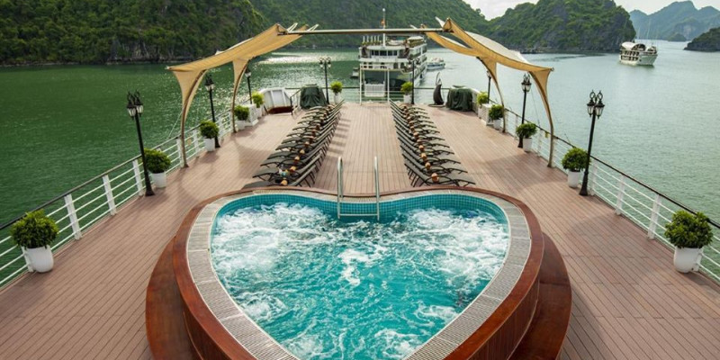 1687316444_be-boi-1-aspira-cruises-halong-bay-smiletravel.jpg